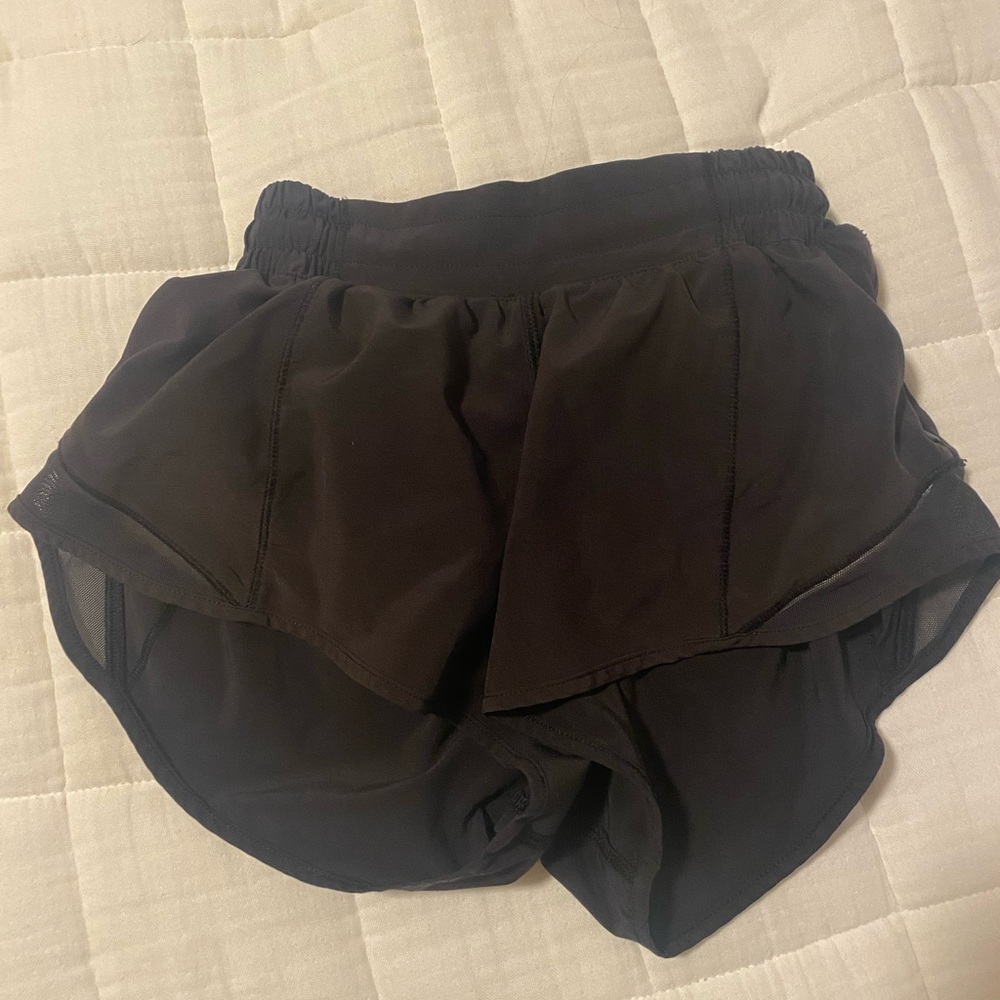 size 2 HOTTY HOT black lululemon